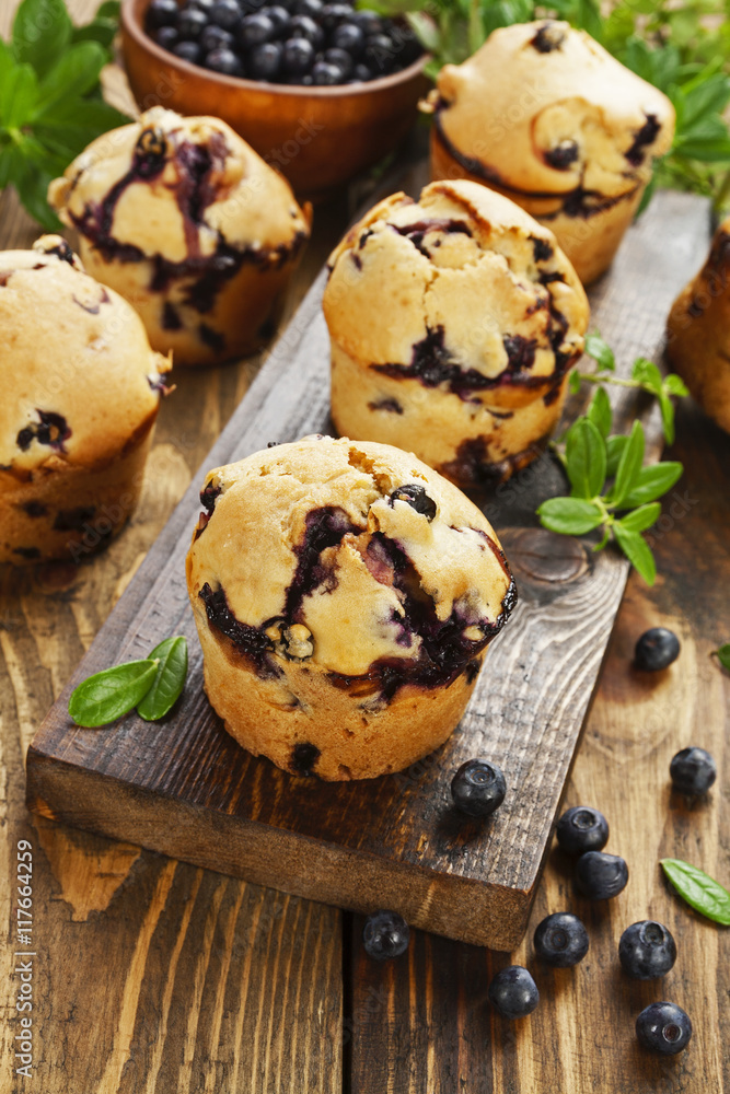 Muffins with berries Muffins with berries