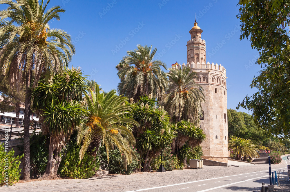 Torre del Oro - military watchtower in Seville
