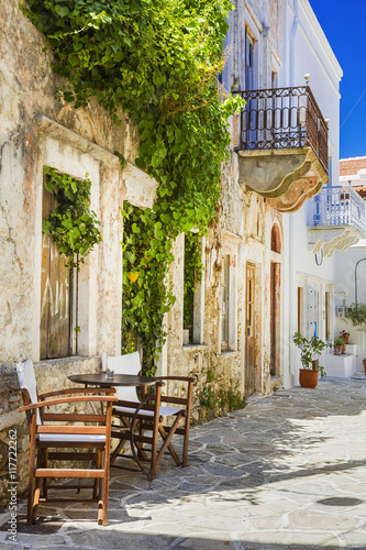Fototapeta Naklejka Na Ścianę i Meble -  beautiful old streets of Greece. Naxos island