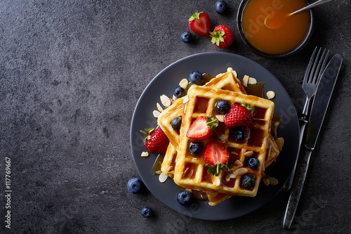 Cuadro en lienzo Plate of belgian waffles