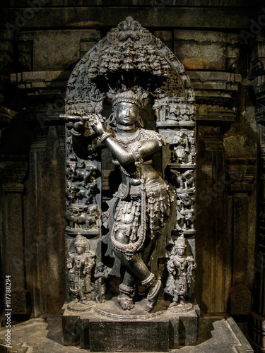 Принти на полотні A deity of the Hindu god Vishnu at the 13th Century temple of Somanathapur, Karnataka, South India