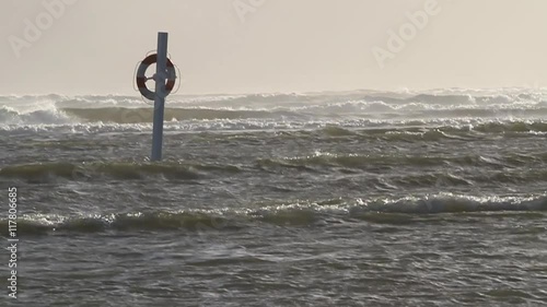 Rettungsring bei Sturmflut
