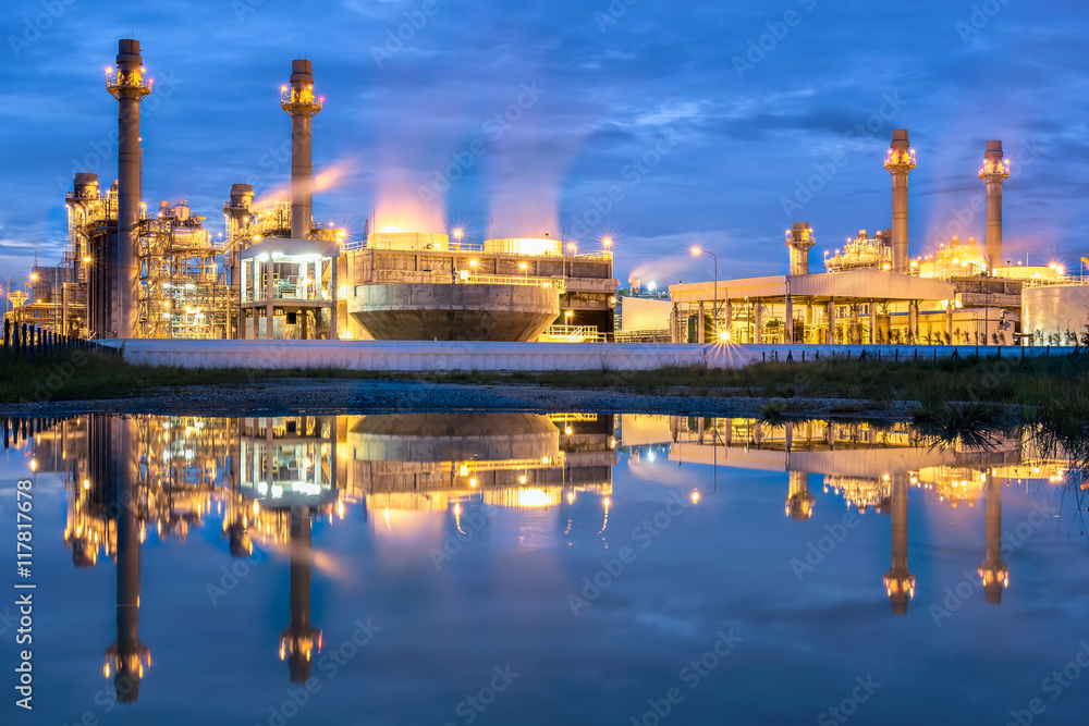 Obraz premium Reflection Gas turbine electrical power plant