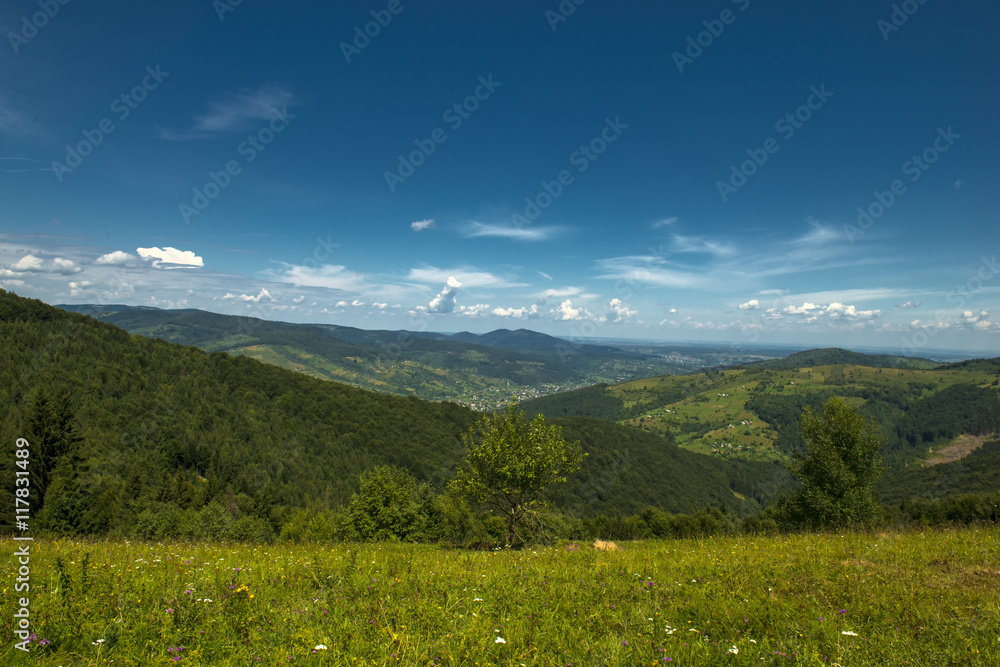 Fototapeta premium Beautiful mountains landscape in Carpathian