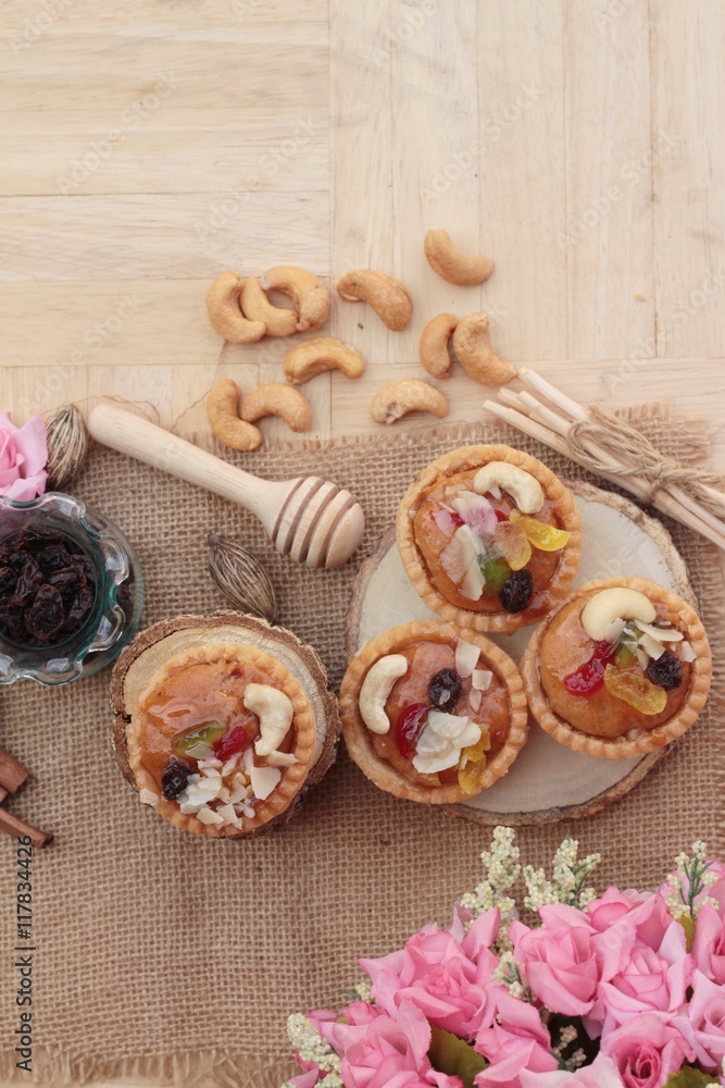 Fototapeta premium Mini almond nuts,fruit tart is delicious.