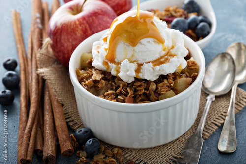 Canvas Print Apple crisp with vanilla ice cream