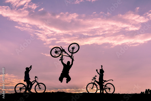 bisikletçi ekibi ve dinamizm