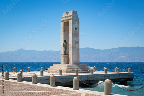 Monument on the Lungomare, Reggio Calabria, Italy photo