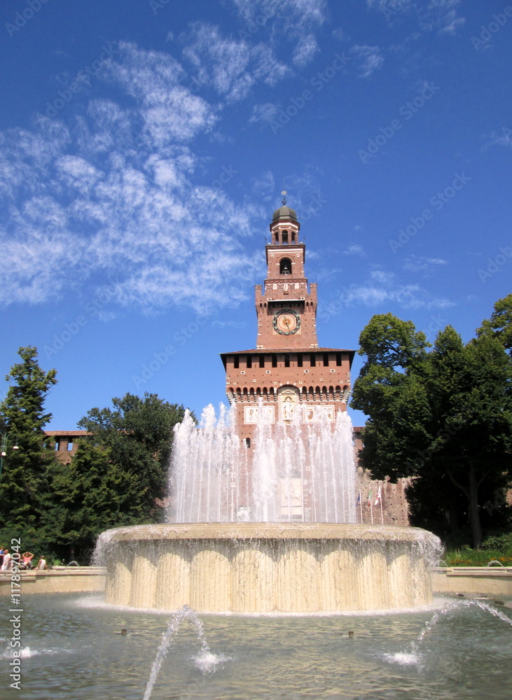 Fontana e Castello Sforzesco, Milano