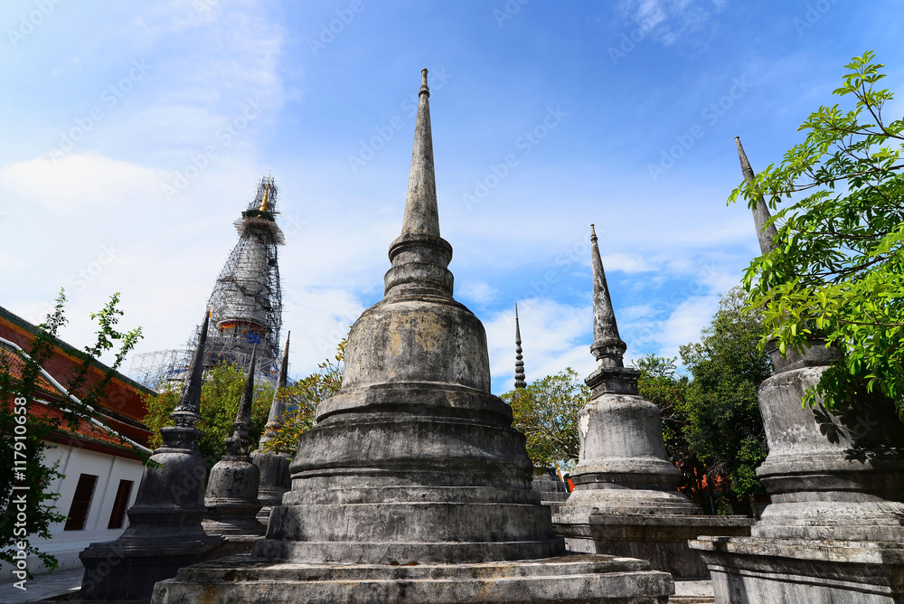 Fototapeta premium Wat Phra Mahathat Woramahawihan Nakorsrithammarat Thailand against blue sky