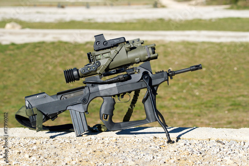 Arme le FAMAS