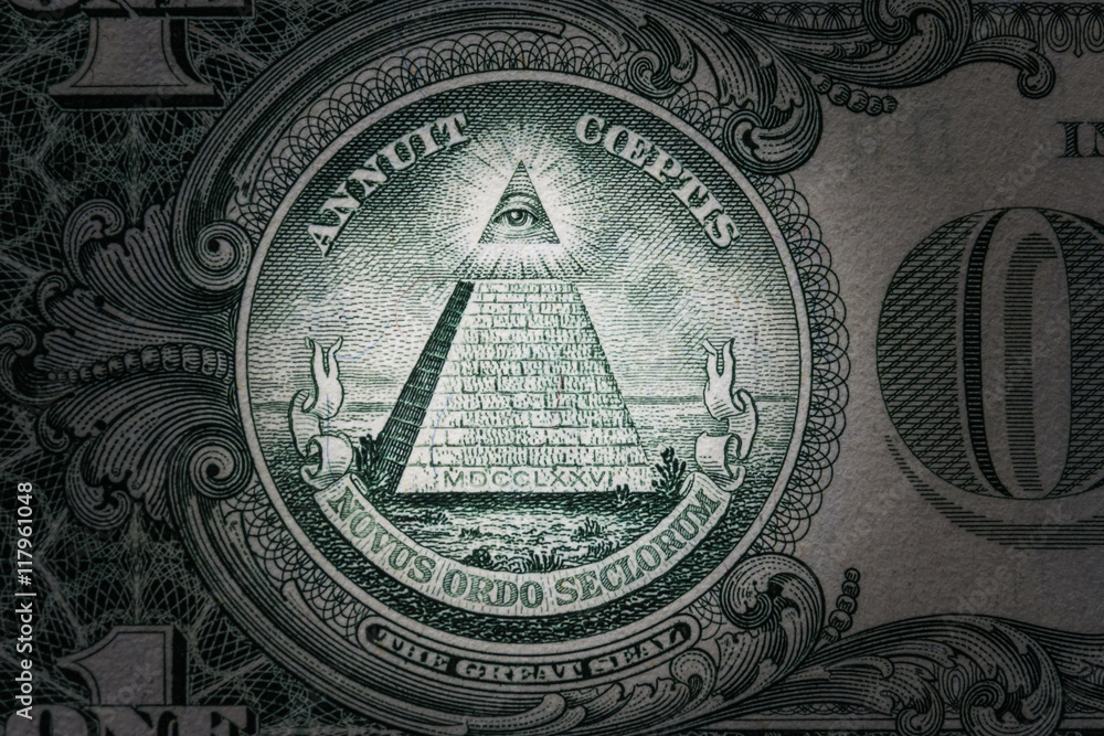Fototapeta premium all-seeing eye on the dollar
