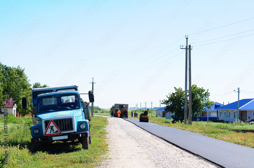 Constructing new asphalt