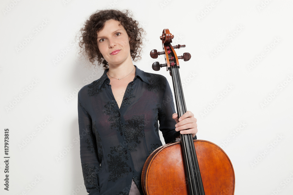 Portrait of young cellist