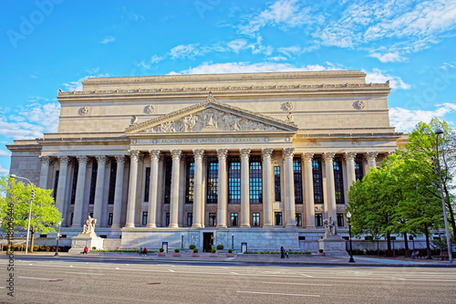 Obraz w ramie View at a National Archives Building in Washington DC, United States