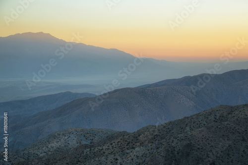 Mojave desert from Inspiration point © estivillml