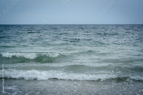 Waves in the Atlantic Ocean in Sandwich, Cape Cod, Massachusetts © jonbilous