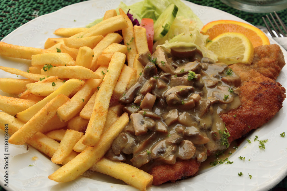 Schnitzel with mushroom sauce