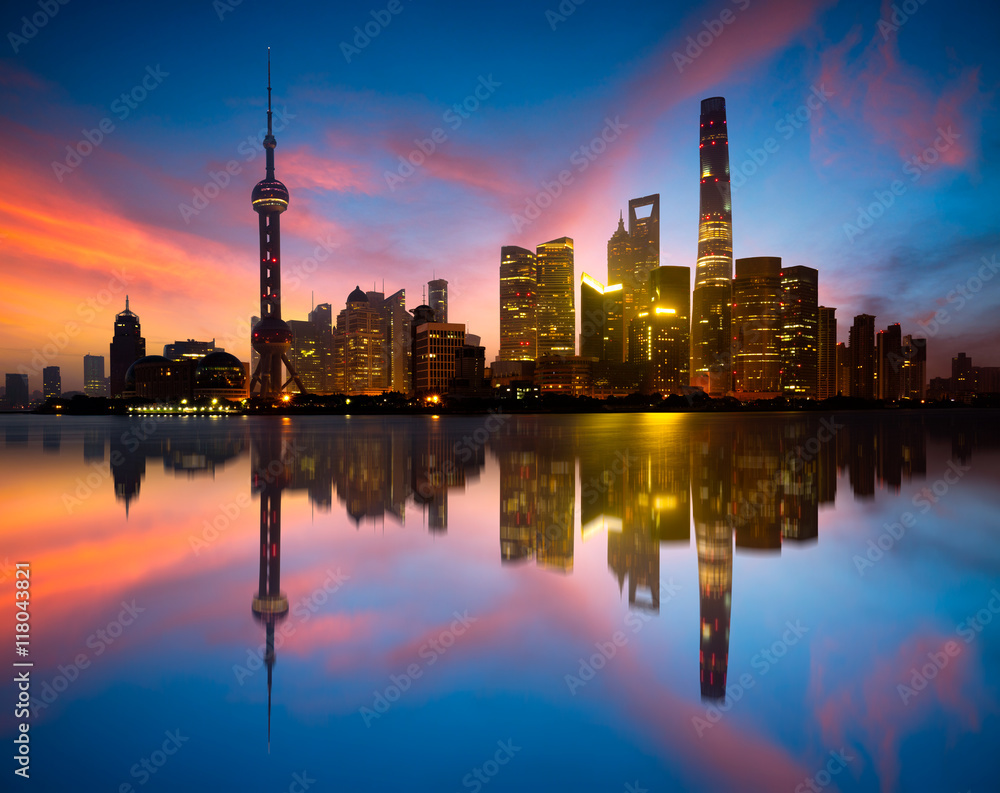 Fototapeta premium Shanghai skyline in the morning with reflection, Shanghai China
