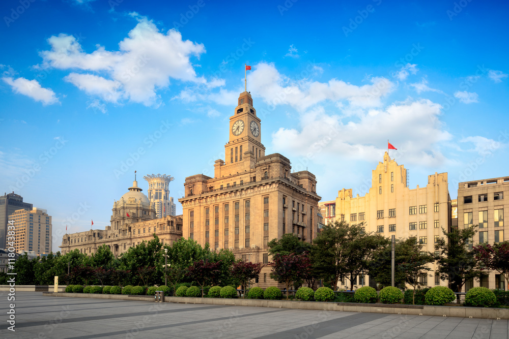 Ταπετσαρία Shanghai Bund historical buildings in the morning, Shanghai China