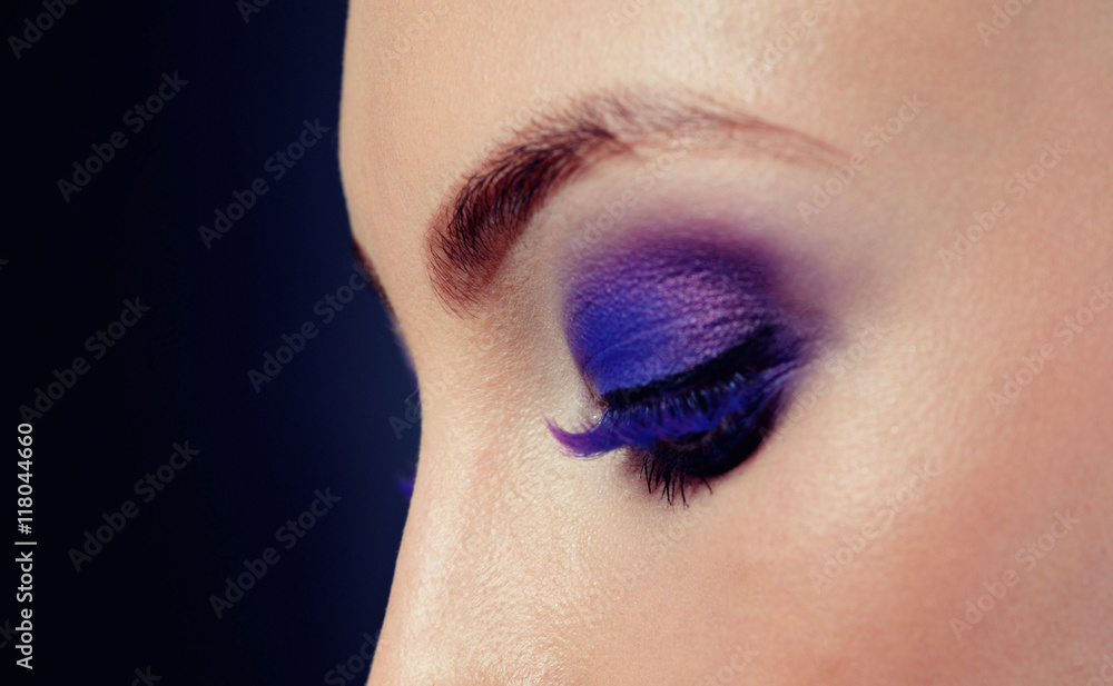 Fototapeta premium Beauty Portrait. Beautiful Spa Woman Touching her Face. Perfect Fresh Skin. Pure Beauty Model Girl. Youth and Skin Care Concept