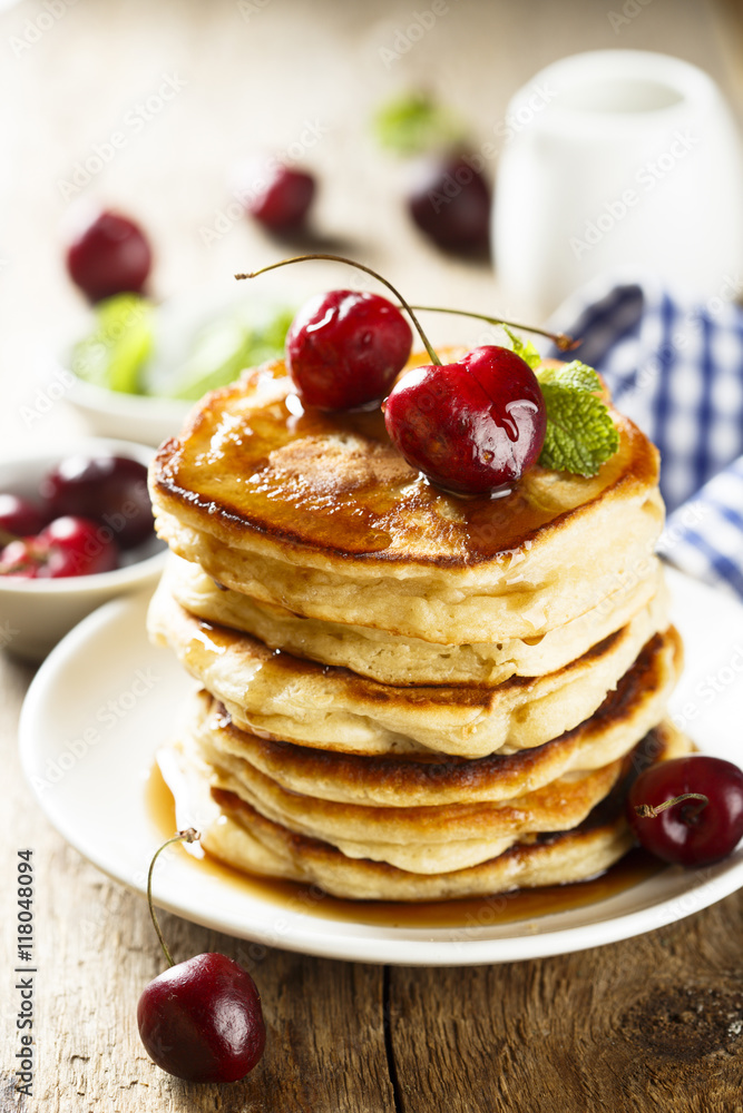 Pancakes with fresh cherry Pancakes with fresh cherry