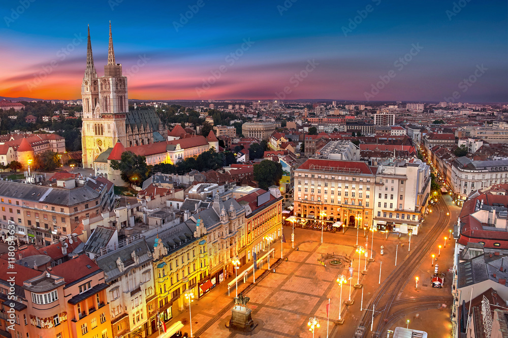Naklejka premium Zagreb Croatia at Sunset. View from above of Ban Jelacic Square