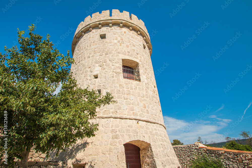      Old defense tower fortress in town of Cres, Kvarner, Croatia 