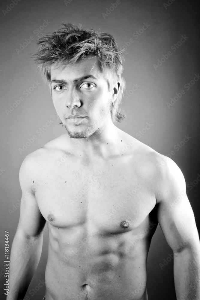 Naklejka premium Sexy muscular man