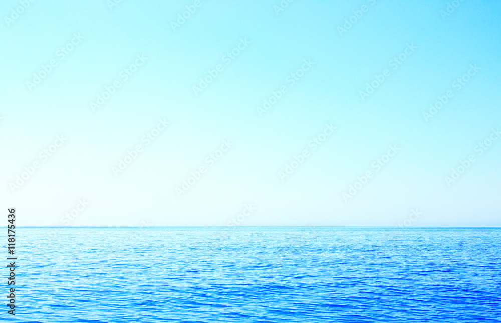 Obraz premium horizon on the sea nearby the island corfu