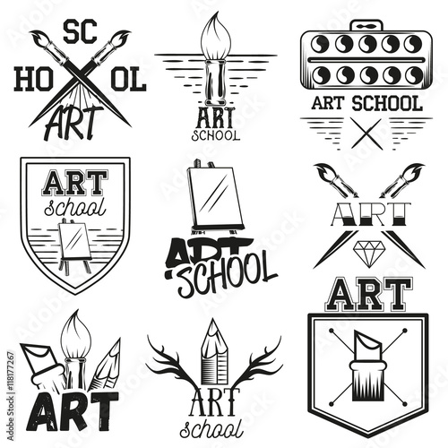 Vector set art studio labels in vintage style. School of arts design elements. Brushes and easel.