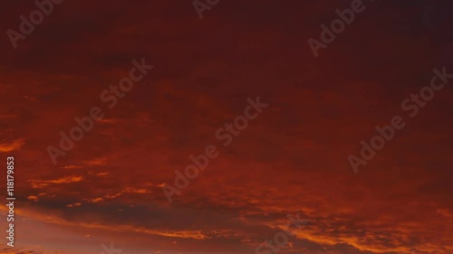 Sonnenuntergang Zeitraffer mit Wolken