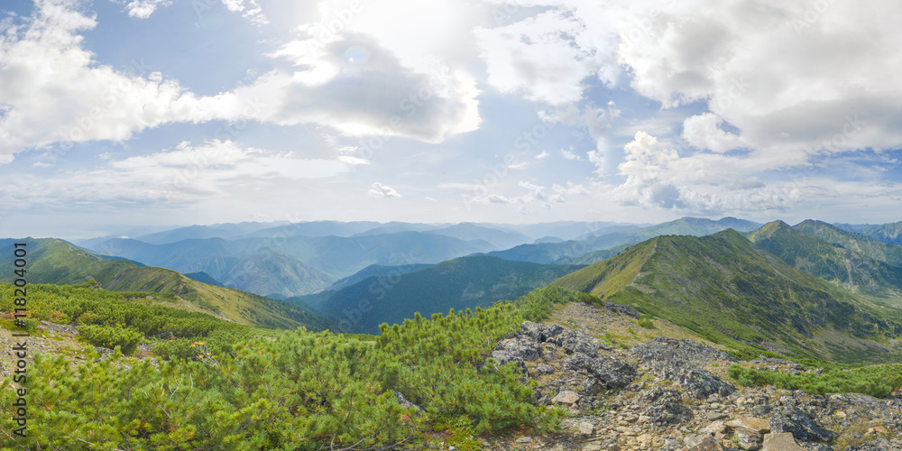 Fototapeta premium Majestic Siberian mountains Khamar-Daban.