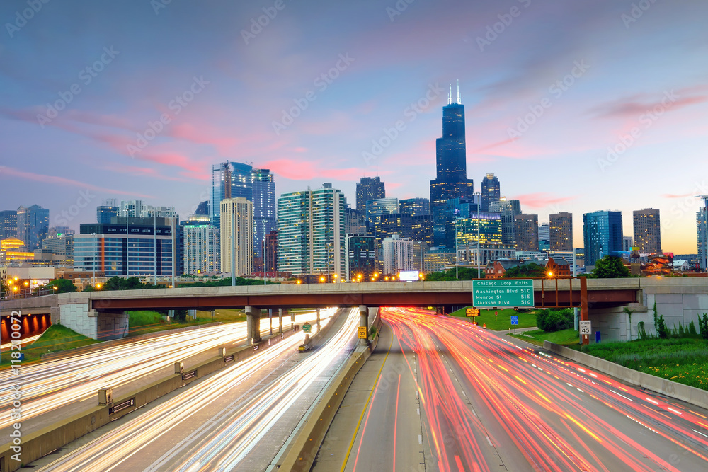 Obraz premium Chicago centrum skyline o zmierzchu