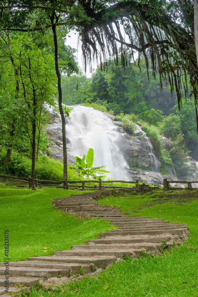 Wachirathan waterfall is the best chiangmai waterfall at doi Int