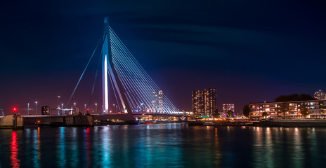 Fototapete Erasmusbrücke Rotterdam Dämmerung Blick vom Euromast  © MarkoVS87