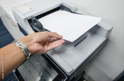 Using the printer to scanning the document