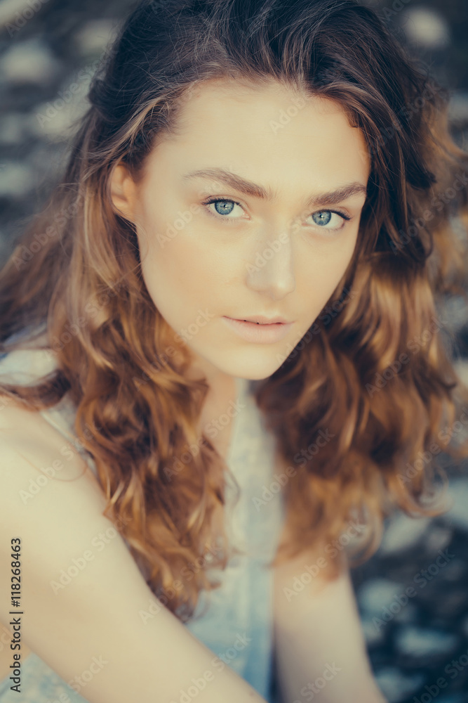 Naklejka premium Pretty girl with beautiful face