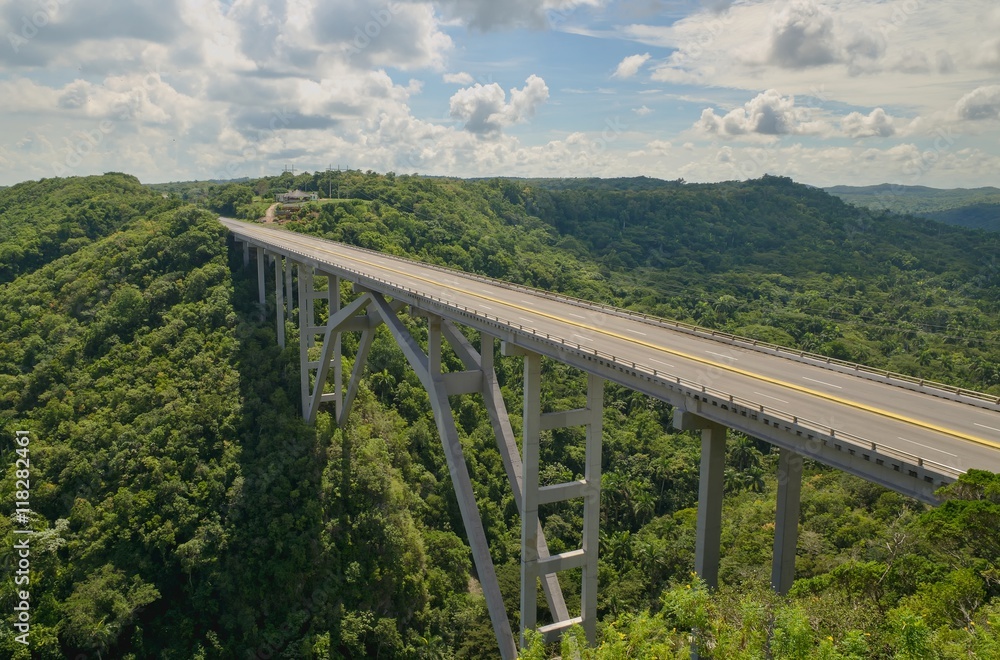 Bridge Bacunayagua photographed from the panoramic terrace bar at one end of the bridge.