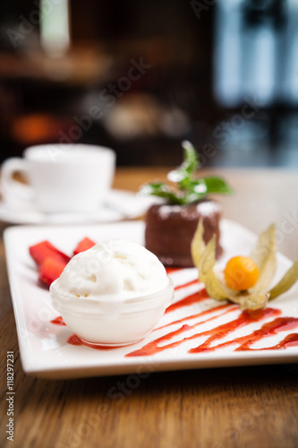 Wallpaper Mural Chocolate fondant with ice cream Torontodigital.ca