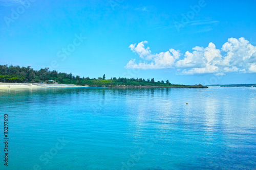 夏の宮古島　パイナガマビーチ