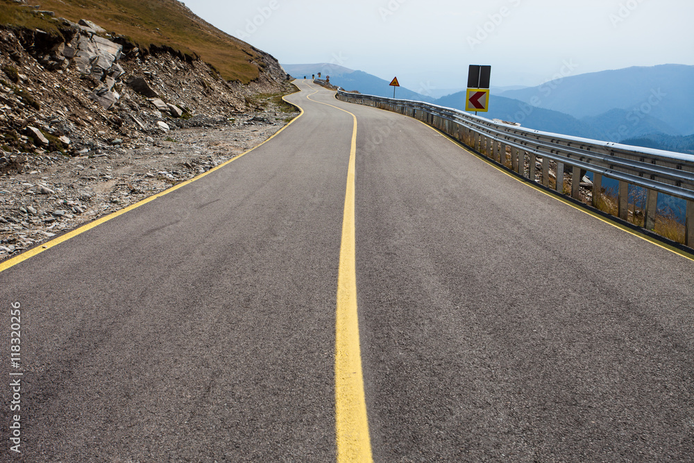 Fototapeta premium highway mountain road, serpentine