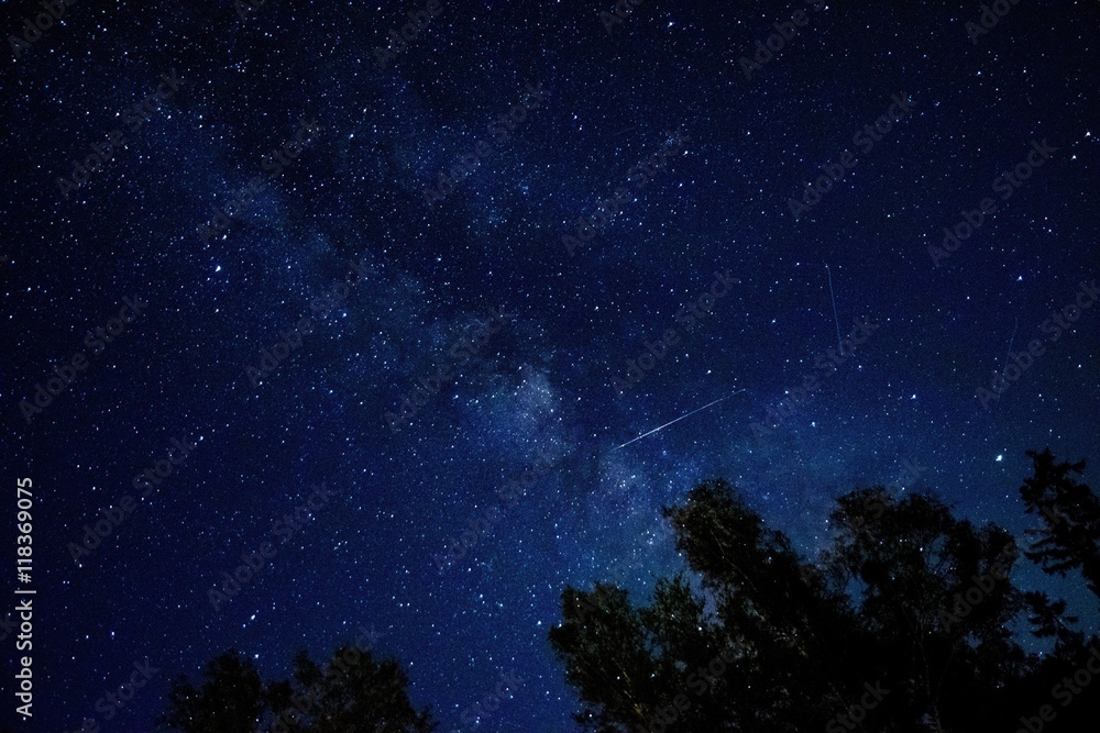 Fototapeta premium 河を渡る星