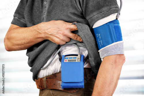 Bild auf Leinwand Digital Sphygmomanometer with Long-term Recording Device