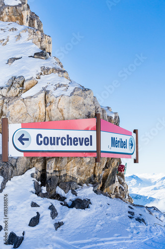 Pointers runs on the border ski resorts of Meribel and Courcheve