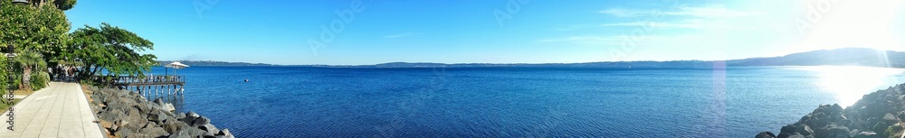 Panoramica di lago