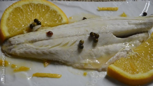 Dicentrarchus labrax Sea bass with orange Lubina con naranja Branzino all'arancia Seebarsch mit orange Spigola Chẽm với màu cam 鲈鱼橙色 오렌지와 농어 Okoń morski z pomarańczy photo