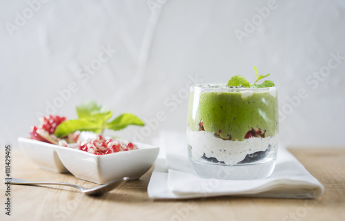 Greek yogurt with spinach smoothie