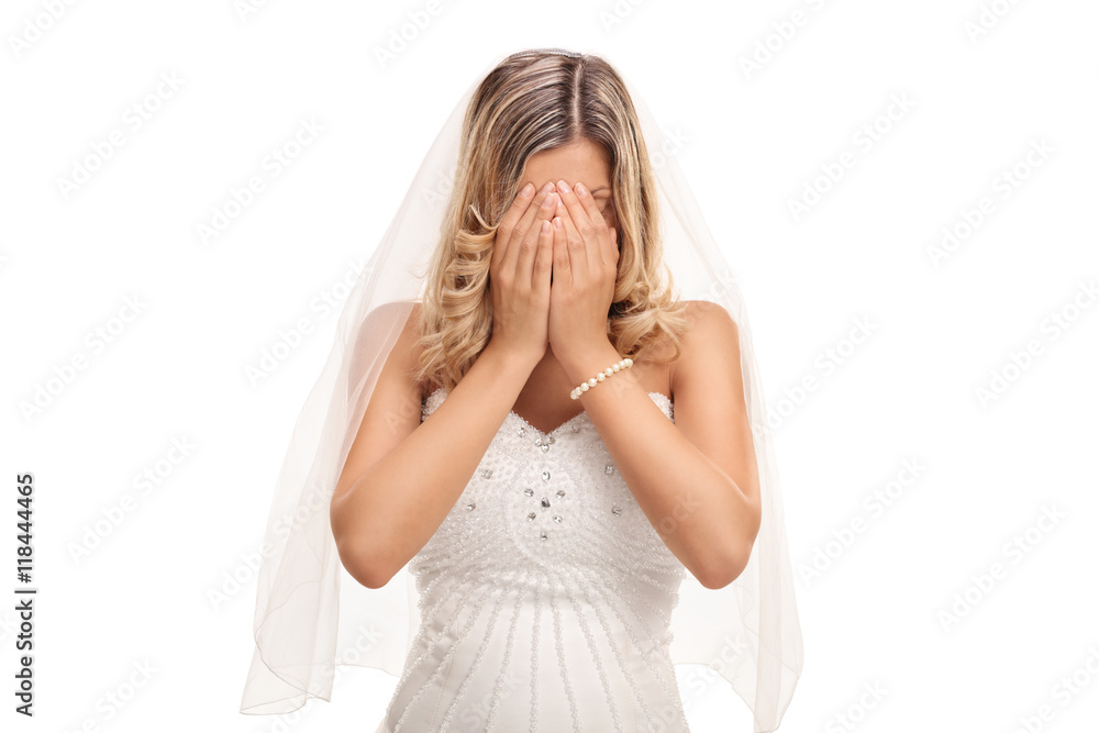 Фотография Young bride crying