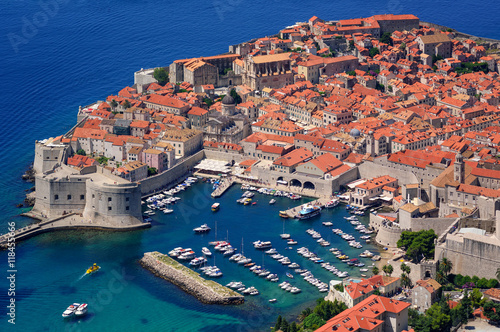 Fototapeta Naklejka Na Ścianę i Meble -  The historical old town of Dubrovnik, Croatia